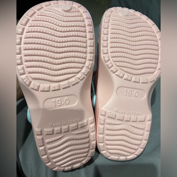 Kids Garden Clogs Slip On Shoes Summer Beach
Water Sandals Size 19 - Picture 10 of 10